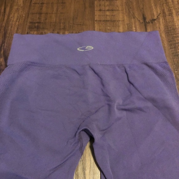 CHAMPION Yoga Pants - Picture 5 of 7